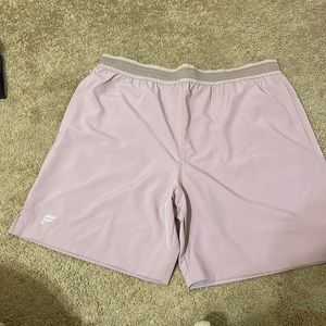Men’s fabletics Kevin Hart collab shorts. Size large. Great condition.